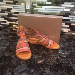 Flat, gladiator style, multi colored sandal.